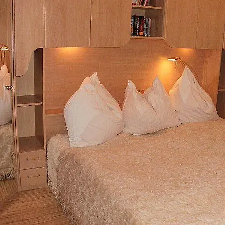 Apartman Hiker's Bauhaus Style *